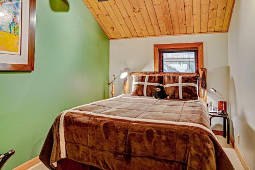 Cedar View Lodge