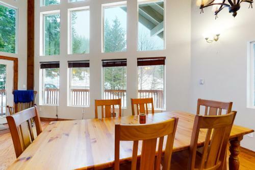 Breathtaking Hyak Home