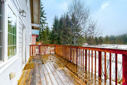 Breathtaking Hyak Home