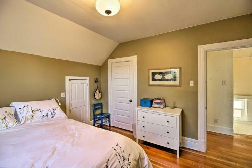 Colorful Tacoma Getaway - Half Mi To Old Town