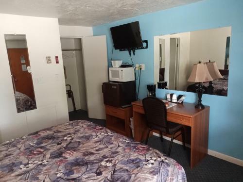 Eight Bar B Motel