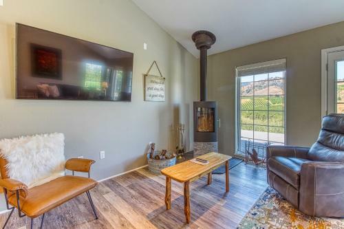 Whispering Ridge Retreat