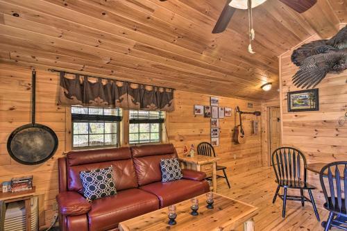 Pet-friendly Semper Fi Cabin With Fire Pit!