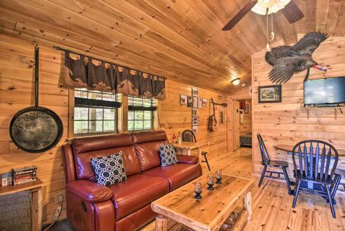 Pet-friendly Semper Fi Cabin With Fire Pit!