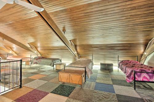 Historic Church Home - Walk To Durand Shops!