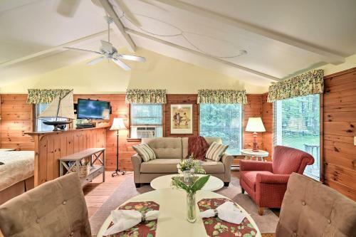 Pine Cottage Duplex With Deck - Walk To State Park