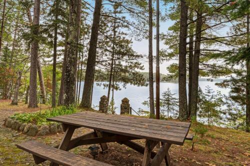 Laughing Loon Lodge