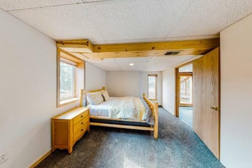 Mitten Lake Retreat