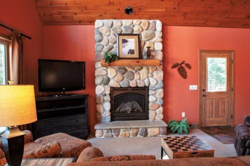 Pine Haven - Elbert's Home