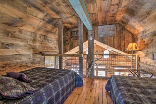 Cabin With Private Island Less Than 6 Miles To Sand Valley!