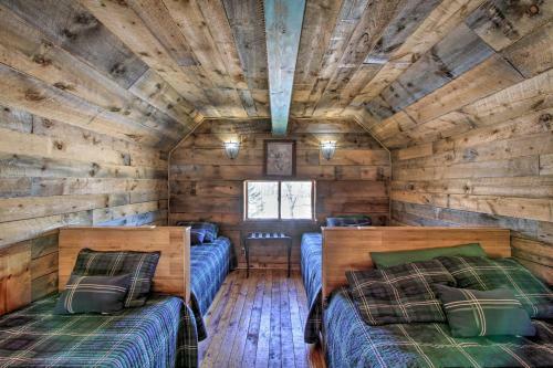 Cabin With Private Island Less Than 6 Miles To Sand Valley!