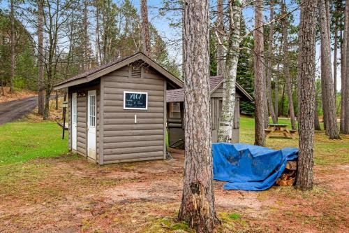 Cedaroma Cabin 1