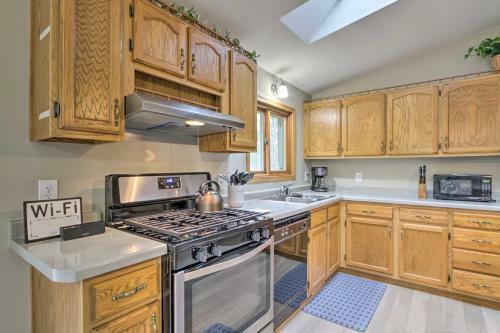 Sunny Lake Arrowhead Getaway With Beach Access!
