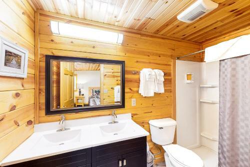 Cedaroma Log-home 11