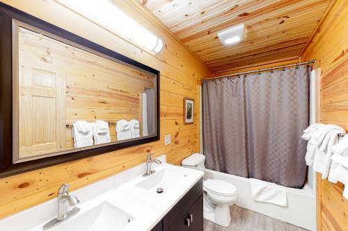 Cedaroma Log-home 11
