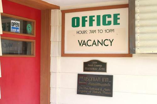 Motel The Usonian Inn Llc