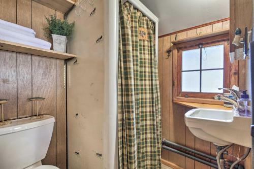 Lakefront St Germain Cottage With Dock Access!