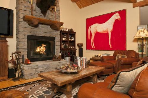 Abode At Arrowhead