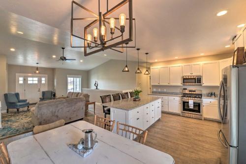 Cody Home 10 Min From Buffalo Bill Center!