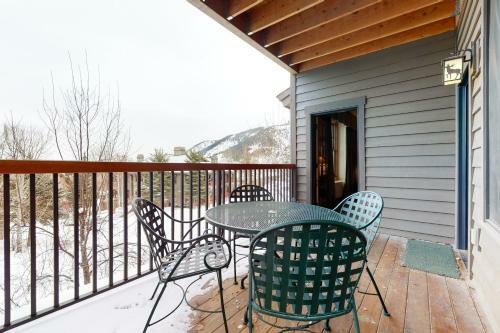 535 Snow King Loop