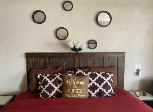 Hotel Roundtop Mountain Vista - Cabins And Motel