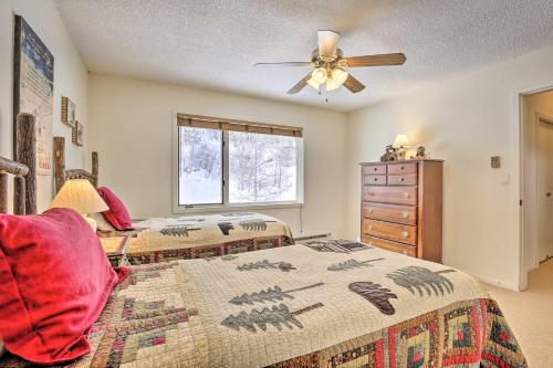 Year-round Mountain Getaway With Hot Tub, Golf Access