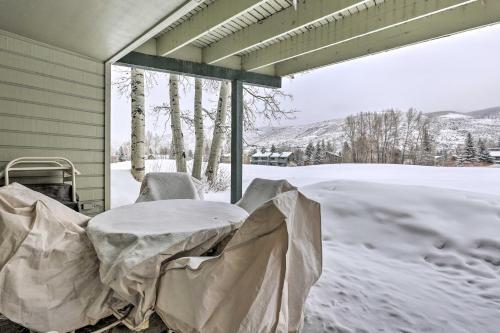 Year-round Mountain Getaway With Hot Tub, Golf Access