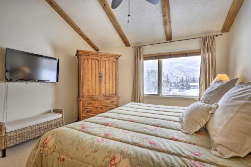 Year-round Mountain Getaway With Hot Tub, Golf Access