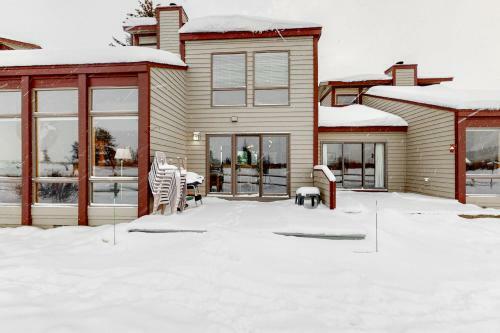 4412 Mackinaw