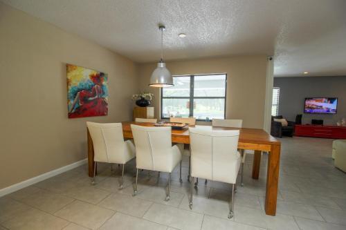 Vacation Home With A Stunning View - 870 Home