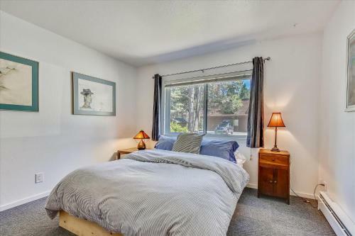 Squaw Peak Condo By The Village