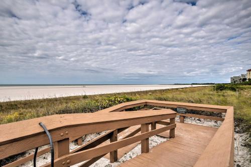 Apartamento Beachfront Marco Island Condo With Pool Access!