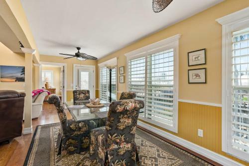 120 South Seas Ct