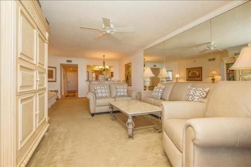 Apartamento Som 813 - Somerset Condo