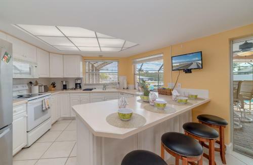 Jewel Of Olde Marco 3 Bed 2 Bath Pool Home Direct Access