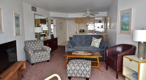 Anglers Cove N402