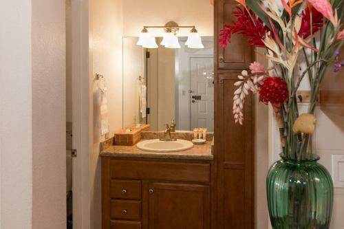 Maui Hill 27 - One Bedroom Condo