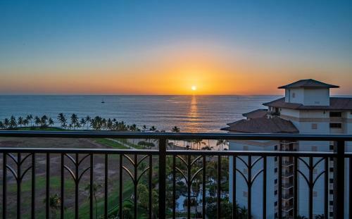 Two Bed, Two Bath 14th Floor Penthouse With Expansive Ocean Views