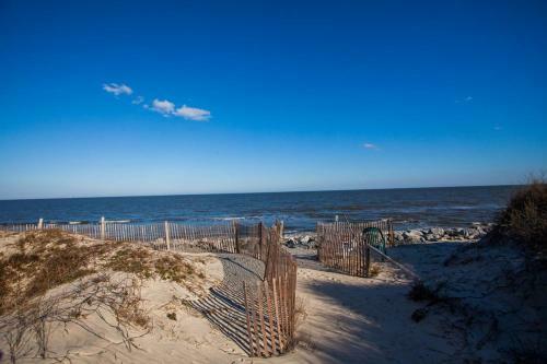 Americana Beach By Jekyll Realty