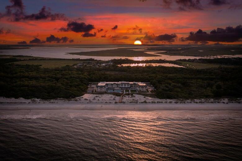 Hotel Courtyard By Marriott Jekyll Island