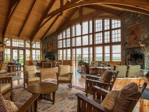 1 Br. Soaring Eagle 109