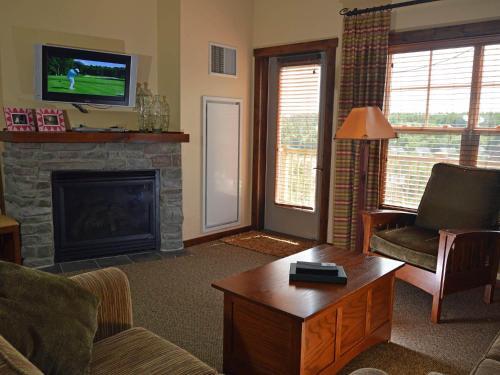 1 Br. Soaring Eagle 109