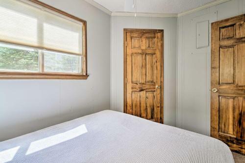 Apartamento Cozy Snowshoe Condo With Balcony And West-facing Views