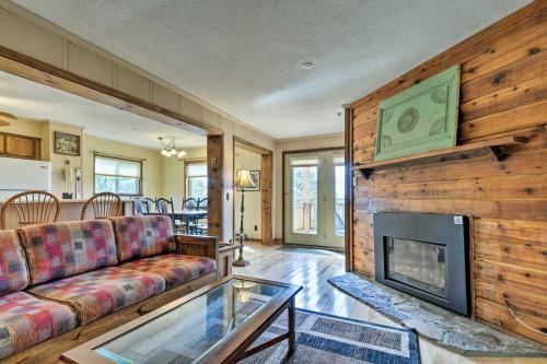 Apartamento Cozy Snowshoe Condo With Balcony And West-facing Views