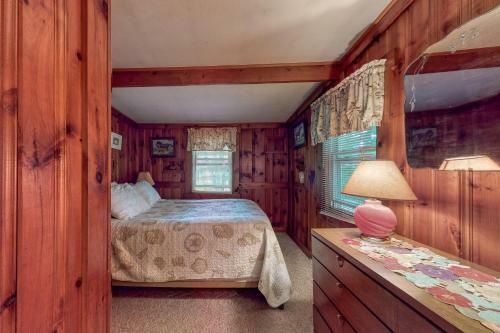 Otis Cottages