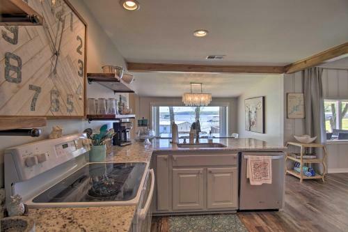 Idyllic Family Getaway With Grand Lake Access!