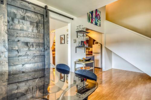 Washington Street Getaway