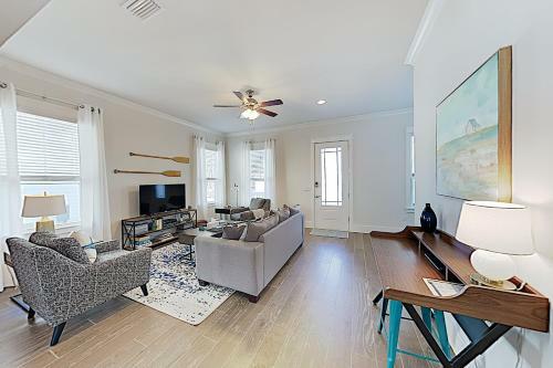 New Listing! Coastal Paradise - Walk To Beach Home
