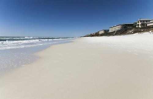 New Listing! Coastal Paradise - Walk To Beach Home