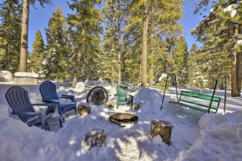 Rustic Duck Creek Village Cabin With Fire Pit!